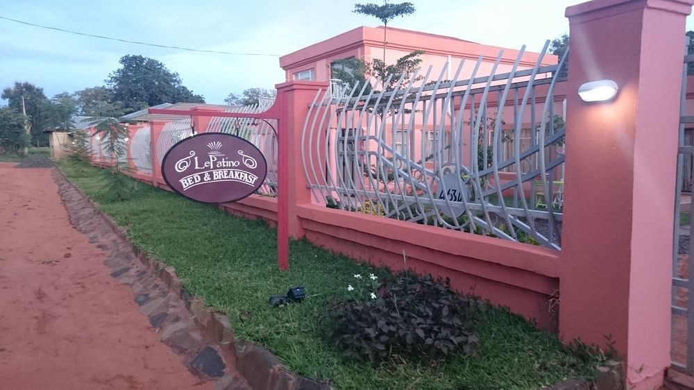 Lepatino Bed & Breakfast Livingstone Exterior photo