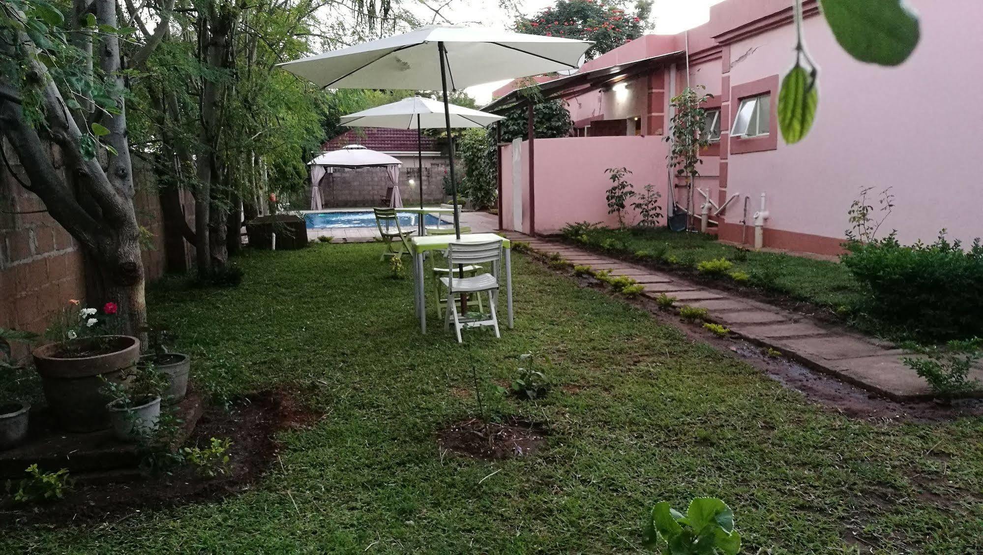 Lepatino Bed & Breakfast Livingstone Exterior photo