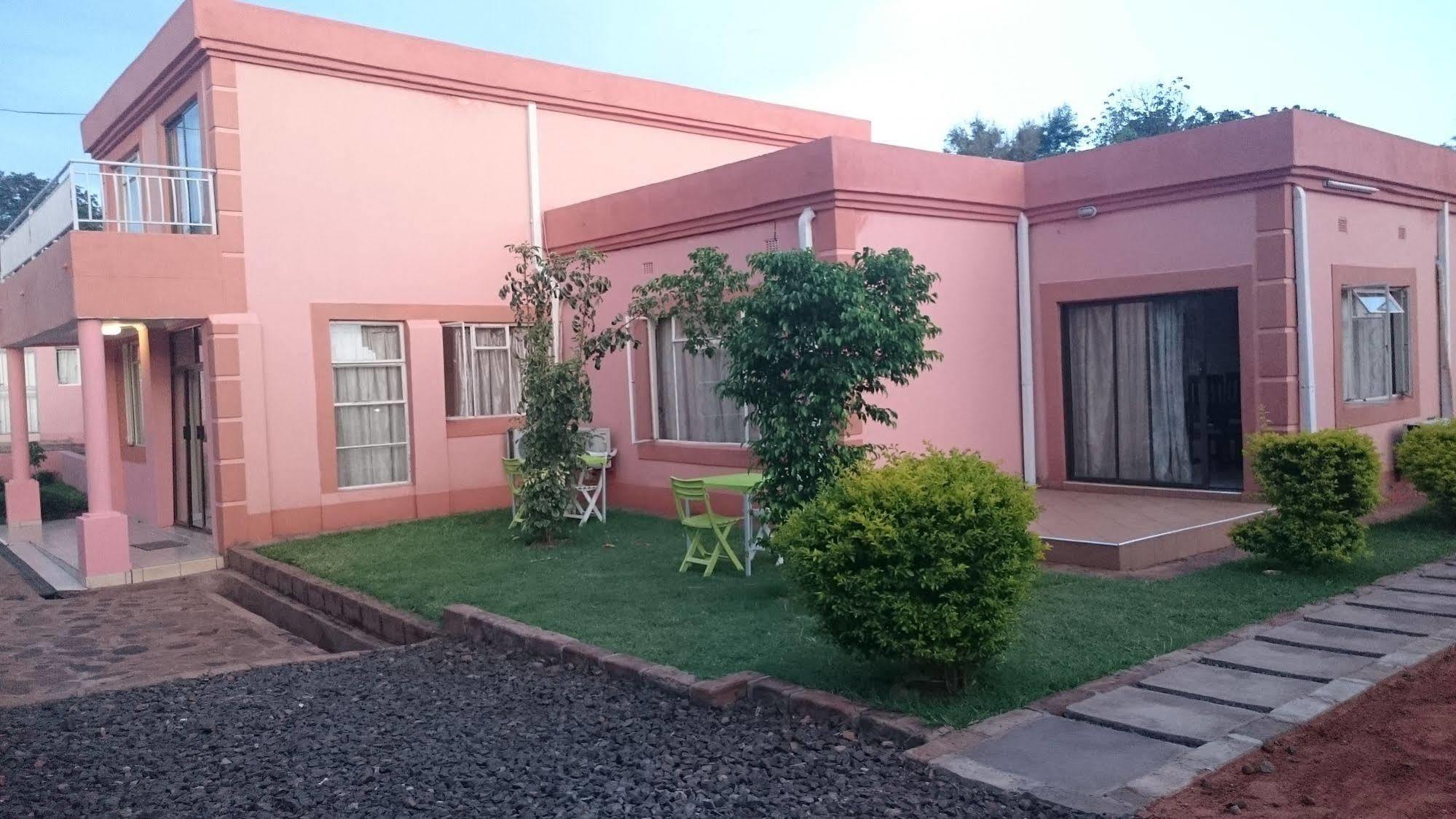 Lepatino Bed & Breakfast Livingstone Exterior photo